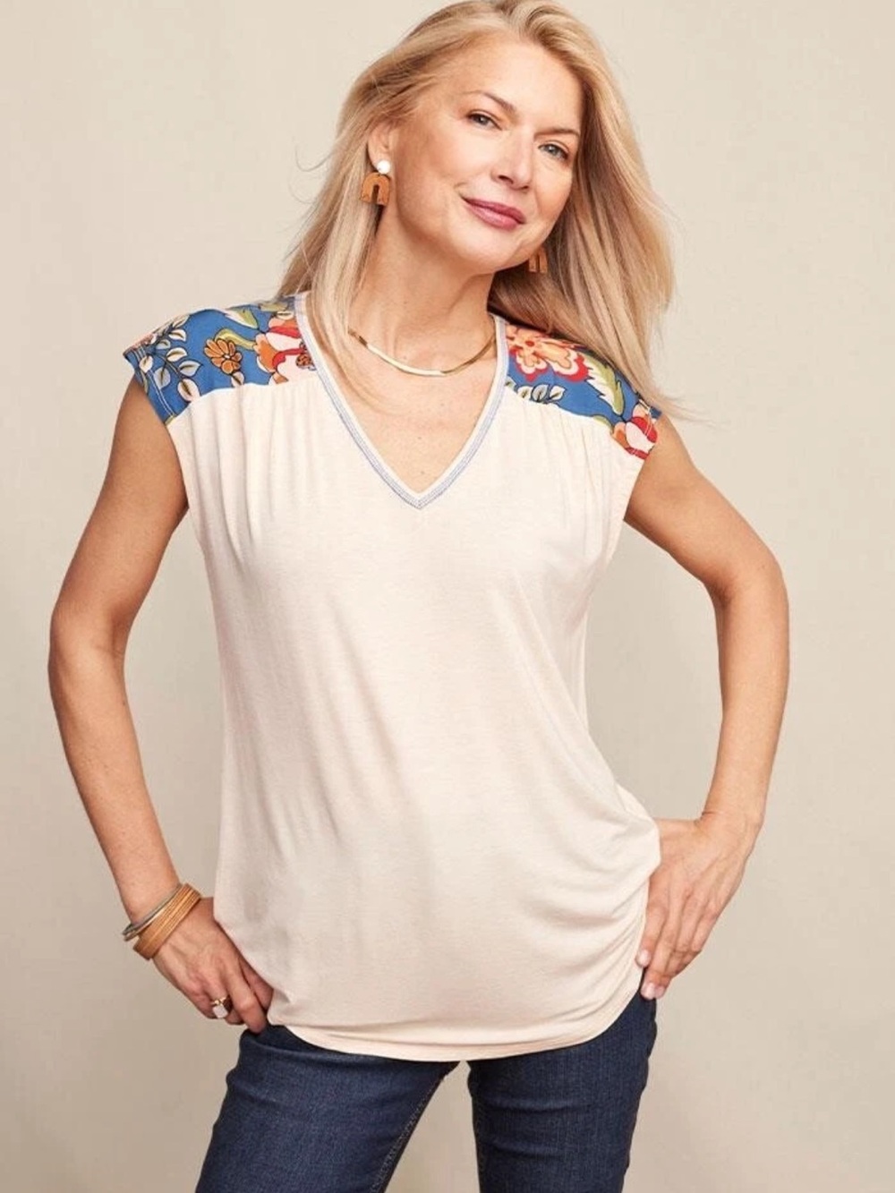 Matilda Jane Heart to Heart Floral Garden Print V-neck Women’s Top size M